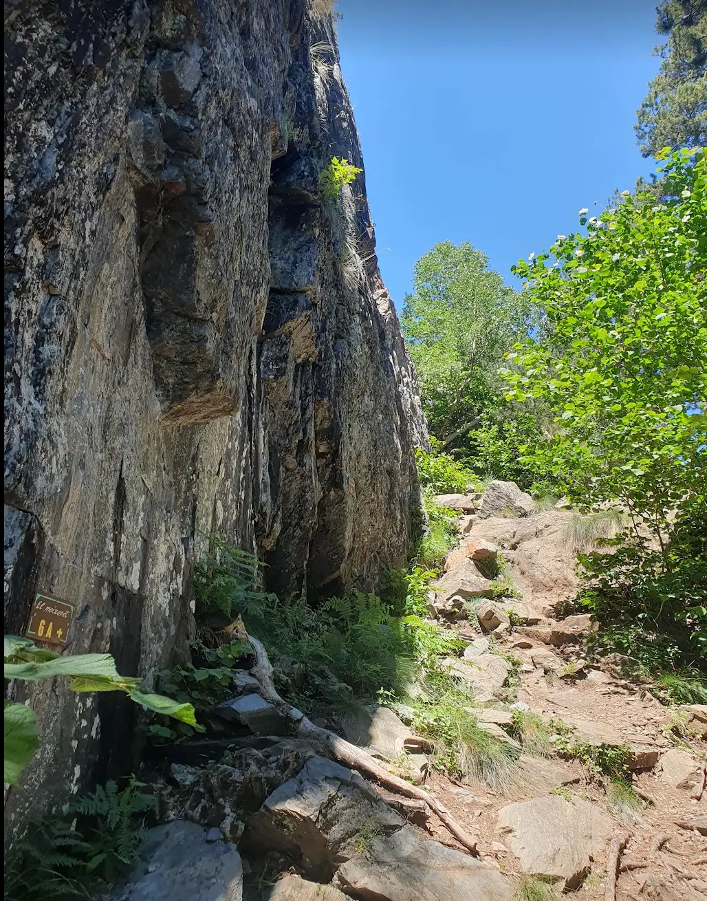 Escalada a Encodina (AND)